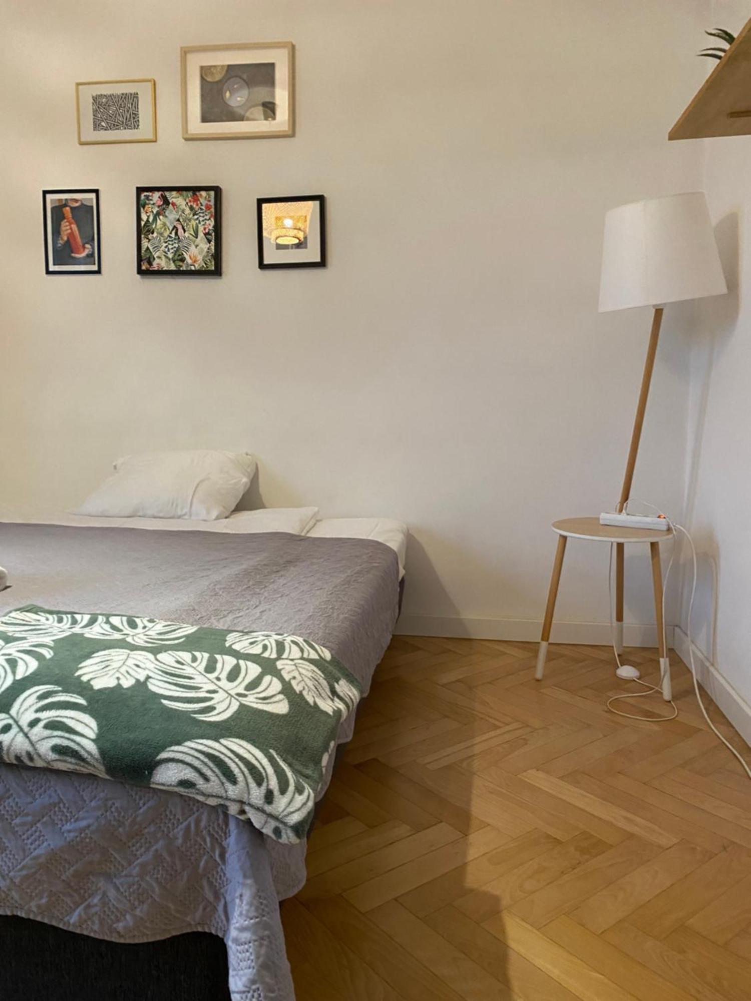 Slow Life Apartment Next To Metro Station 바르샤바 외부 사진