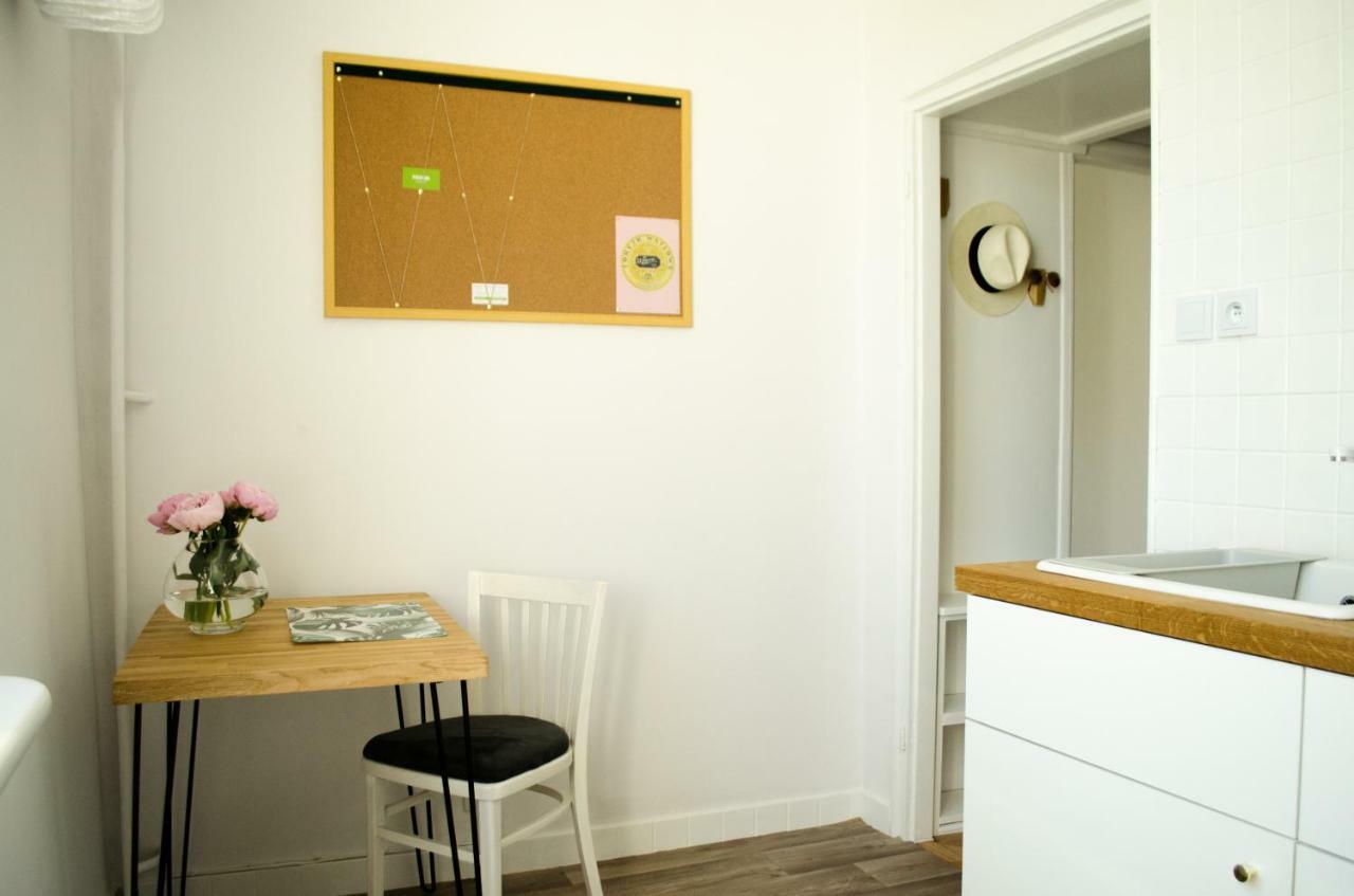 Slow Life Apartment Next To Metro Station 바르샤바 외부 사진